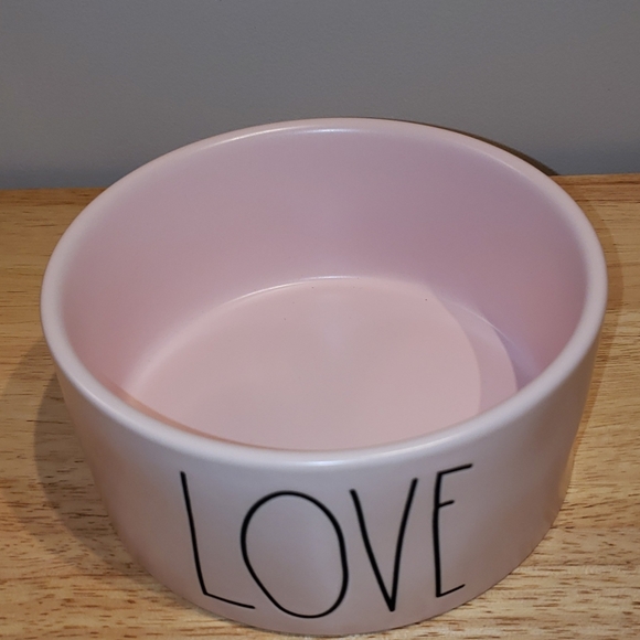 Rae dunn"Love"Mint Condition Dog bowl Mint Used - Picture 2 of 2